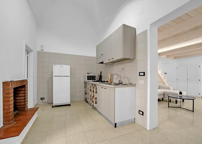 Incantevole Al Centro * Specchia